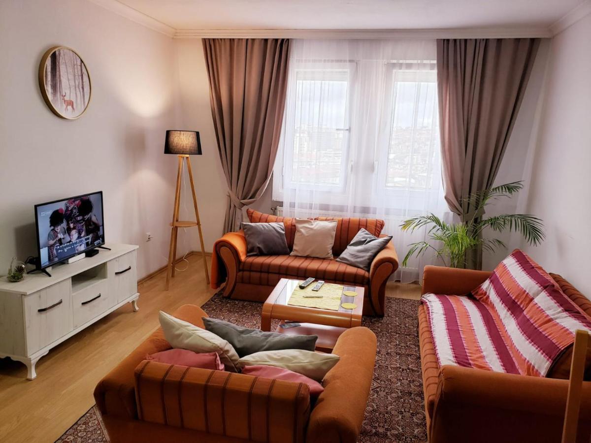 Gorgeous Apartment With City View In The City Center بريشتاين المظهر الخارجي الصورة