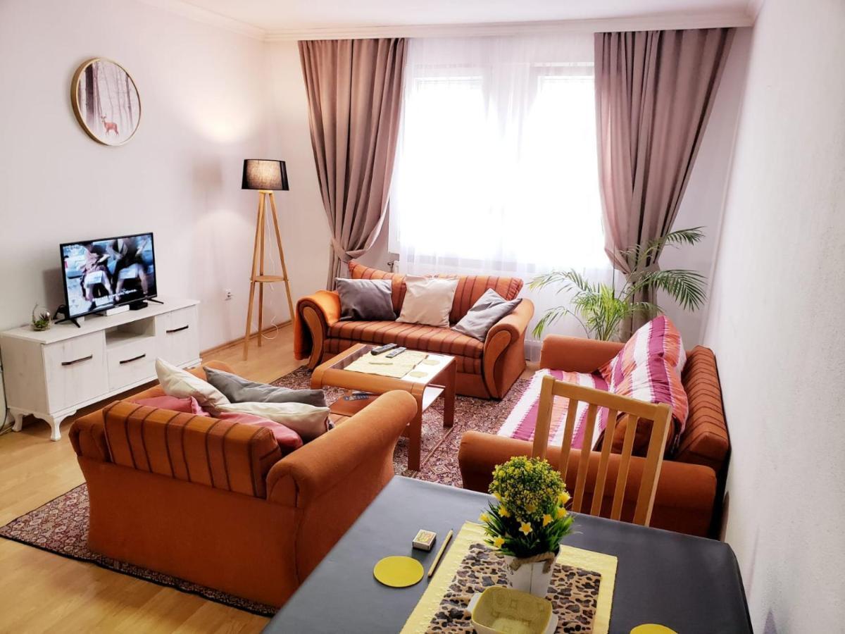 Gorgeous Apartment With City View In The City Center بريشتاين المظهر الخارجي الصورة